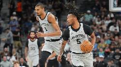 Nhận định bóng rổ San Antonio Spurs vs Dallas Mavericks, 07h00 ngày 11/4: Chênh lệch trời vực