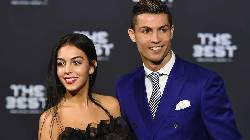 Sau CR7, tới lượt bạn gái của Ronaldo bị người dân Ả Rập chỉ trích