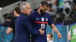 Bị Deschamps b&ecirc;u xấu, Benzema 'mở giao tranh' ngay tr&ecirc;n MXH