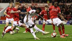 Soi k&egrave;o phạt g&oacute;c Arsenal vs Nottingham, 18h30 ng&agrave;y 12/8