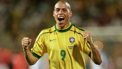 Ronaldo &ldquo;b&eacute;o&rdquo; chỉ thẳng c&aacute;i t&ecirc;n sẽ gi&agrave;nh Quả B&oacute;ng V&agrave;ng 2022