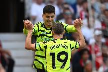 Đ&aacute;nh bại MU, Arsenal đ&ograve;i lại ng&ocirc;i đầu từ Man City