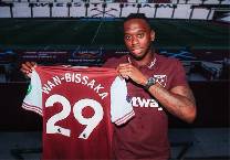 Wan-Bissaka ch&iacute;nh thức chia tay MU