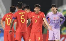 Tranh c&atilde;i nảy lửa t&igrave;nh huống Trung Quốc bị từ chối b&agrave;n thắng ở Asian Cup