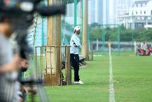HLV Park Choong Kyun đến ‘xem giò’ các cầu thủ Hà Nội FC