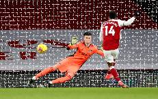 Aubameyang thiết lập một loạt cột mốc sau c&uacute; hat-trick đầu ti&ecirc;n cho Arsenal