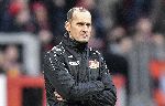 Augsburg vs Wolfsburg: HLV Herrlich bị cấm chỉ đạo vì lý do khó đỡ