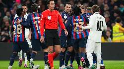 Real Madrid c&oacute; nguy cơ mất qu&acirc;n &aacute;t chủ b&agrave;i ở trận El Clasico