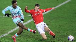 Soi k&egrave;o phạt g&oacute;c Barnsley vs Swansea, 2h15 ng&agrave;y 18/5