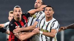 'Đá đểu' Ronaldo, Ibrahimovic bị fan CR7 'ném đá' dữ dội