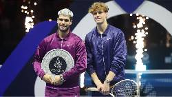 Sinner vào chung kết ATP Finals năm thứ ba liên tiếp, tranh chức vô địch với Alcaraz