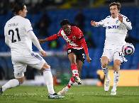 Ph&acirc;n t&iacute;ch tỷ lệ hiệp 1 Southampton vs Leeds, 0h00 ng&agrave;y 19/5