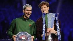 Đánh bại Alcaraz, Sinner chính thức vô địch ATP Finals 2025