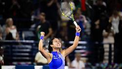 Eala thắng sốc hạt giống số 6 Paolini, giành vé vào vòng 3 Dubai Championships