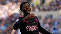 Soi k&egrave;o b&oacute;ng đ&aacute; Anh đ&ecirc;m nay 19/10: Birmingham vs Burnley