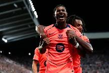 Rashford ‘nổ súng’ sau 4 năm ở cúp C1, Barcelona hạ gục Newcastle