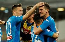 Soi k&egrave;o phạt g&oacute;c Eintracht Frankfurt vs Napoli, 3h ng&agrave;y 22/2