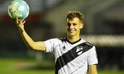 Cầu thủ 16 tuổi phá sâu kỷ lục của Vua bóng đá Pele