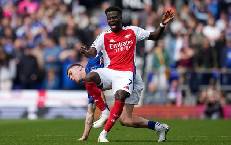 Vừa trở lại sau chấn thương, Bukayo Saka lại gặp họa