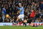 MU vs Man City (đ&aacute; b&ugrave; v&ograve;ng 31 Ngoại hạng Anh) diễn ra ng&agrave;y n&agrave;o, giờ n&agrave;o?