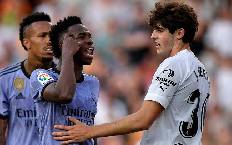 Ancelotti v&agrave; Vinicius nổi giận v&igrave; nạn PBCT, hết lời chỉ tr&iacute;ch BTC La Liga.