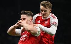 Ngôi sao Arsenal chế giễu Tottenham sau chiến thắng đậm