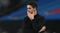HLV Mikel Arteta phải chịu trách nhiệm khi Arsenal mất cúp vô địch