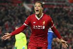 Hậu vệ Liverpool kh&iacute;ch lệ MU trước derby Manchester