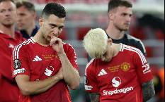 MU rao bán toàn bộ đội hình sau thất bại ở chung kết cúp C2