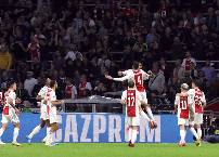 Đội h&igrave;nh ra s&acirc;n ch&iacute;nh thức Besiktas vs Ajax, 0h45 ng&agrave;y 25/11
