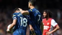 Rangnick: 'Ronaldo đ&atilde; chủ động nhường Bruno đ&aacute; phạt đền'