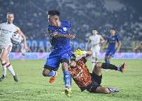 Nhận định, soi kèo Persib Bandung vs Persis Solo, 16h00 ngày 24/5: Sáng cửa dưới