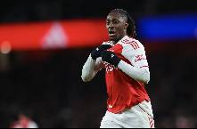 Jamie Carragher xin lỗi Eberechi Eze sau cú hat-trick trước Tottenham