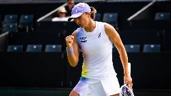 Swiatek chạm mốc 300 chiến thắng, vào tứ kết Bad Homburg Open 2025