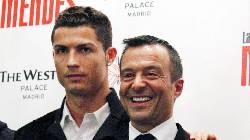 Ronaldo từng đưa những y&ecirc;u s&aacute;ch v&ocirc; l&yacute; trước khi đ&aacute; si&ecirc;u c&ograve; Mendes