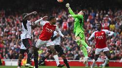 Ho&agrave; Fulham, Arsenal ch&iacute;nh thức lập kỷ lục kh&ocirc;ng ai 'đỡ nổi'