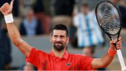 Djokovic thắng dễ trận ra quân Roland Garros 2025