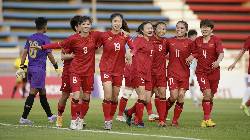 Gây sốt tại trời Âu, sao nữ của tuyển Việt Nam được vinh danh