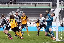 Soi k&egrave;o phạt g&oacute;c Wolves vs Newcastle, 20h00 ng&agrave;y 28/8