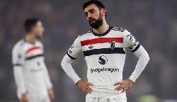 Bruno Fernandes lập kỷ lục về thẻ đỏ trong ng&agrave;y MU thua trận