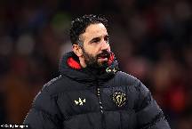 HLV Ruben Amorim tiết lộ lý do từ bỏ sơ đồ 3 hậu vệ ở trận thắng Newcastle