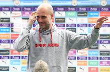 Vượt Mourinho, Pep Guardiola đi vào lịch sử Ngoại hạng Anh