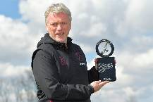 HLV David Moyes và Harry Kane được vinh danh ở London