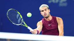 Alcaraz trở lại sau chấn thương, vào tứ kết Japan Open 2025