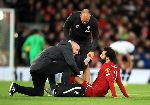 Van Dijk, Salah tập tễnh rời s&acirc;n trong chiến thắng trước Tottenham