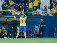 CR7 g&acirc;y sốt v&igrave; h&agrave;nh động Fair-play