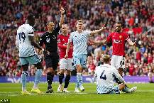 Dẫn 2-0 vẫn thua ngược, Nottingham đ&ograve;i kiện trọng t&agrave;i 'ưu &aacute;i' M.U