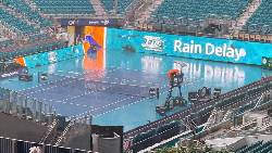 Trận chung kết đơn nam Miami Open bị hoãn 2 lần vì trời mưa