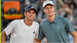 Sinner đánh bại ‘hiện tượng’ Jodar, vào bán kết Madrid Open