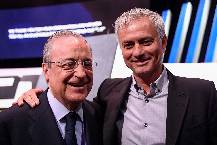 Mourinho 't&aacute;i ngộ' với huyền thoại Real Madrid tại Roma